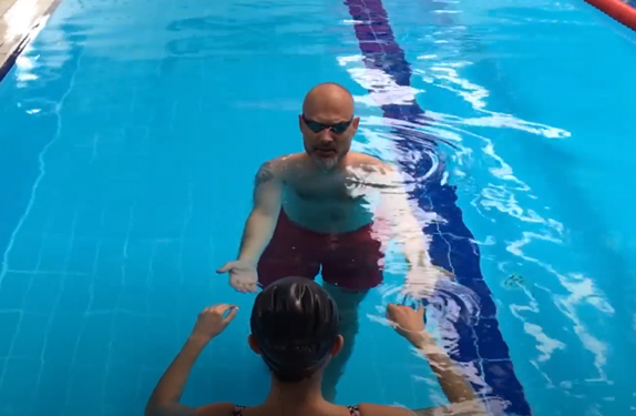 özel yüzme dersi